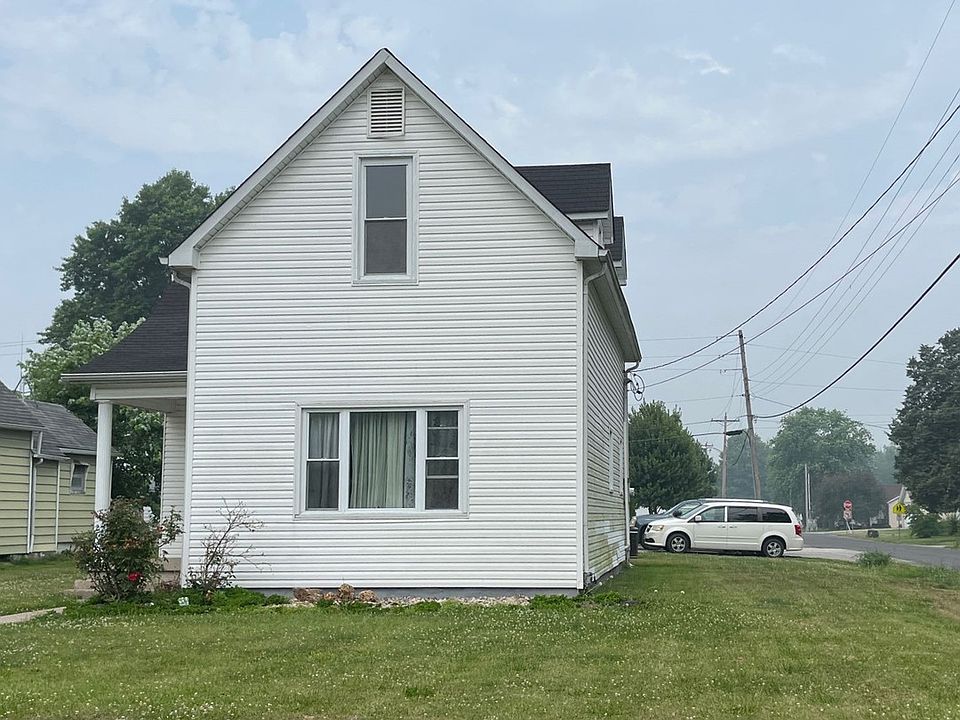 841 N Franklin St, Staunton, IL 62088 Zillow