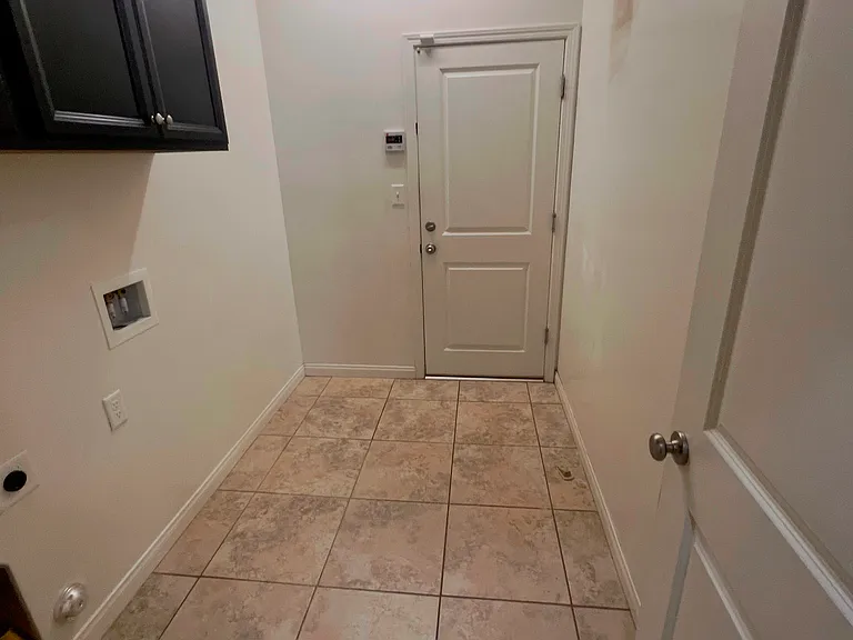2000 Suncrisp Ln — Photo 6