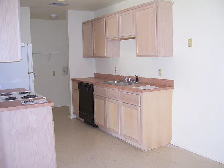 8117-8119 Marydean Ave — Photo 3