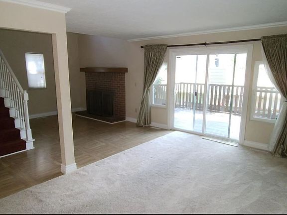 3964 S Atchison living room_02032025