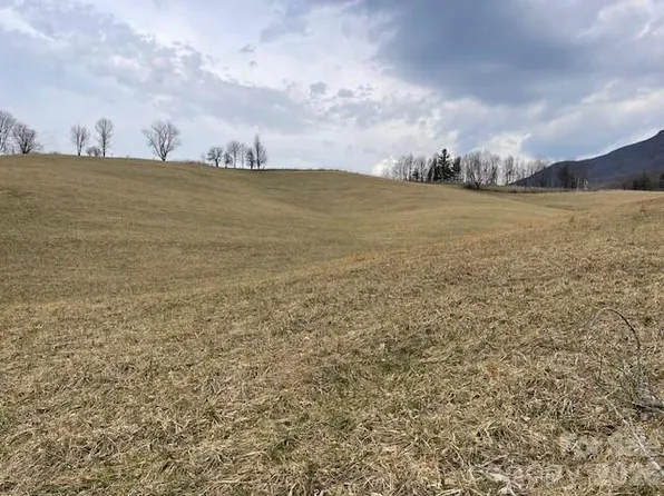 323 Tater Hill Rd, Zionville, NC 28698