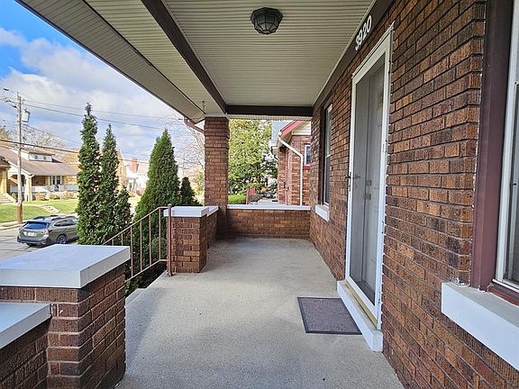 3rd image of 3920 Glenmore Ave