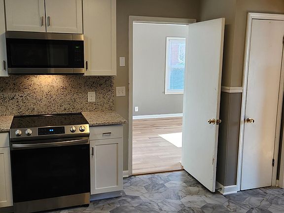 4th image of 1419 Diana St