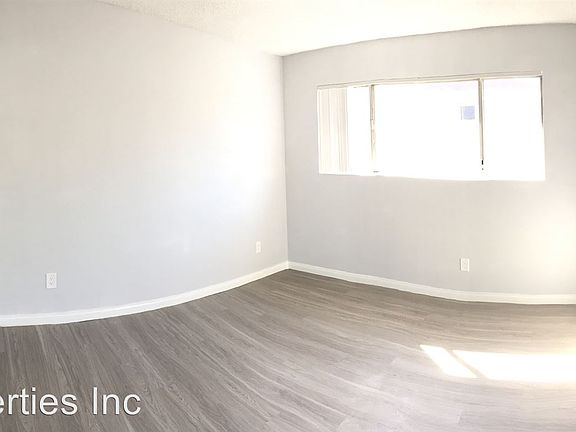 3rd image of 21024 Bryant St APT 4