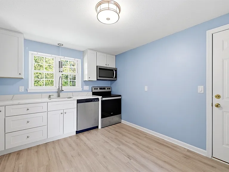 8 Maple Crest Cir #C — Photo 11