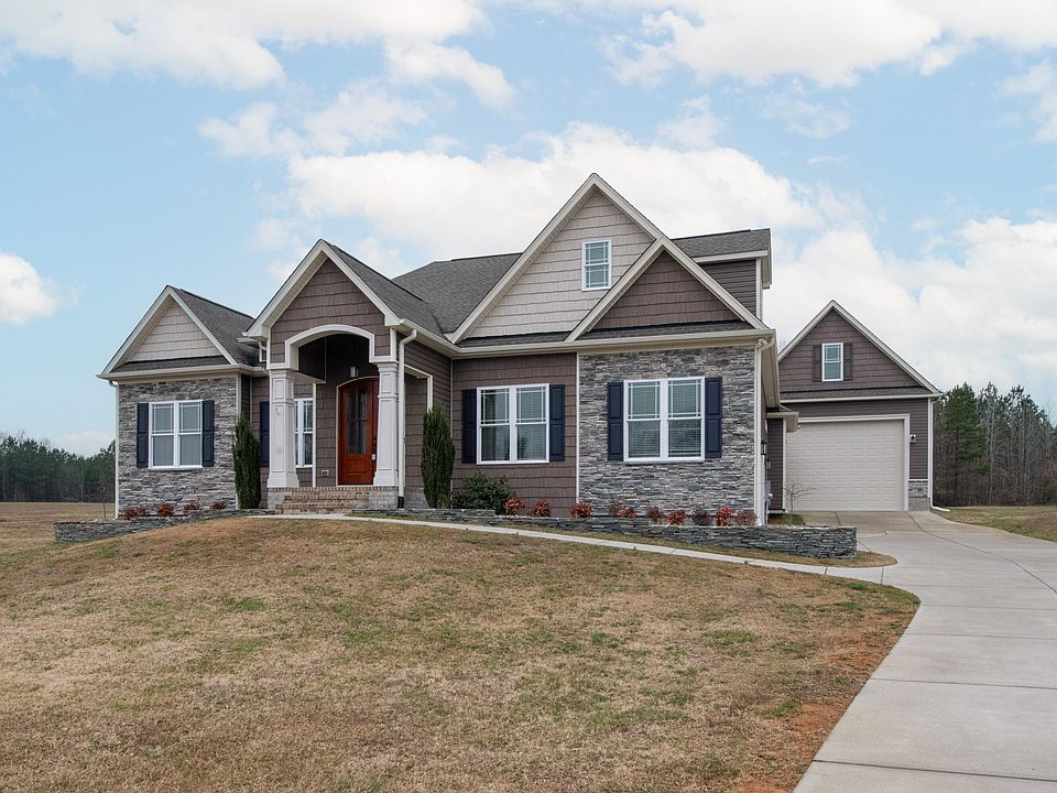 1st image of 88 Stonewood Loop Ln