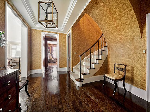 4th image of 115 E 67th St #7/8D