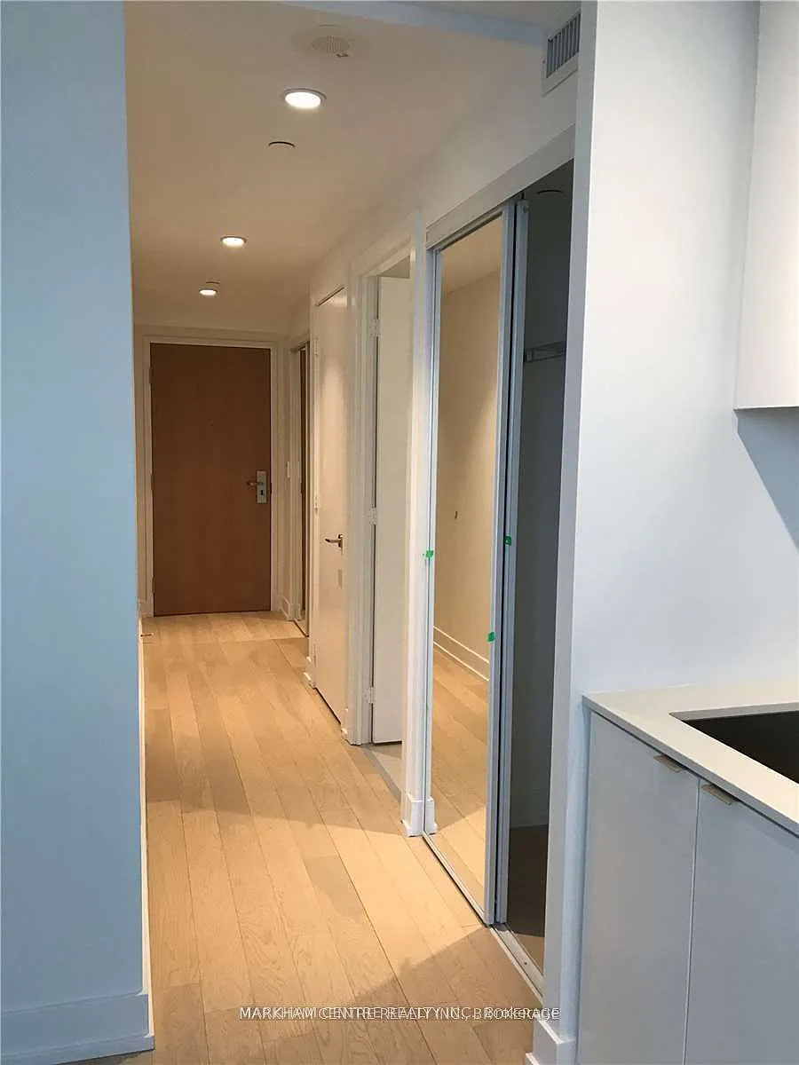 Building Photo - 7 Grenville St #4702