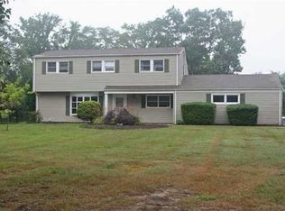 22 Kelly St, Middletown, NJ 07748