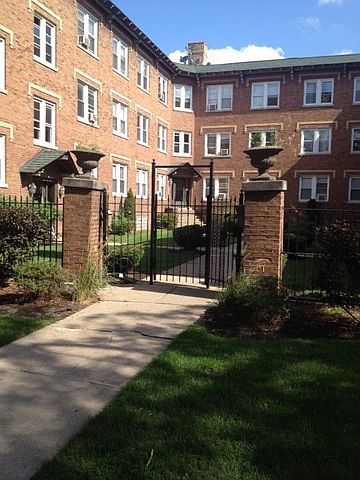 1st image of 4820 W Hutchinson St APT 8C
