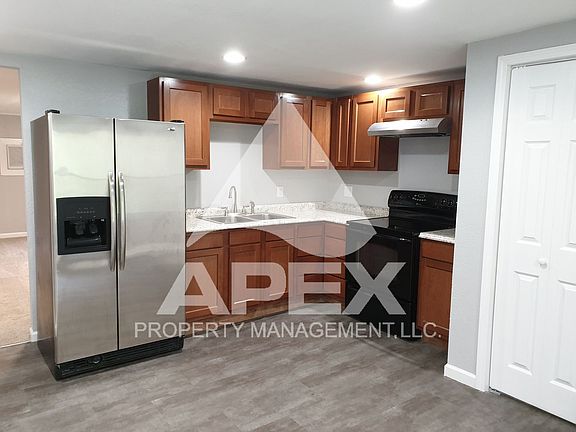 3rd image of 327 Volena Pl