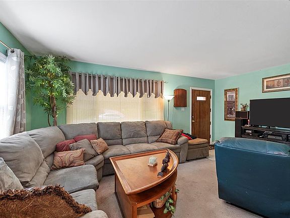 3rd image of 3156 Saint Joachim Ln