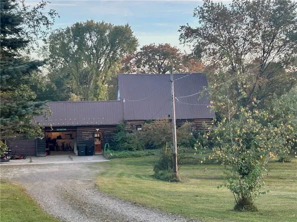 476 E Columbus Ave, Corry, PA 16407