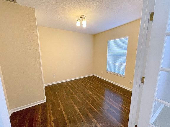 5th image of 14511 Brentwood Dr