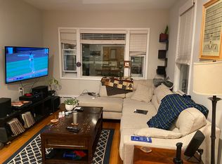 2652 W Logan Blvd #1F, Chicago, IL 60647