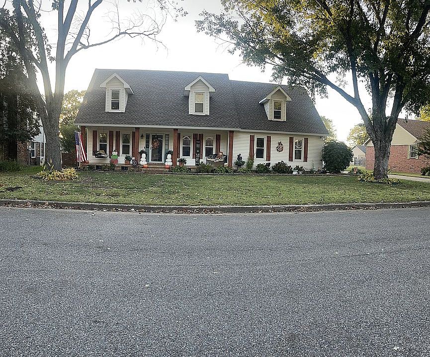 1st image of 209 Woodside Ln