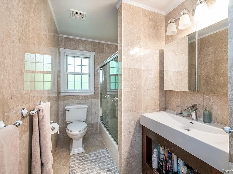 18 Carlyle Pl — Photo 15