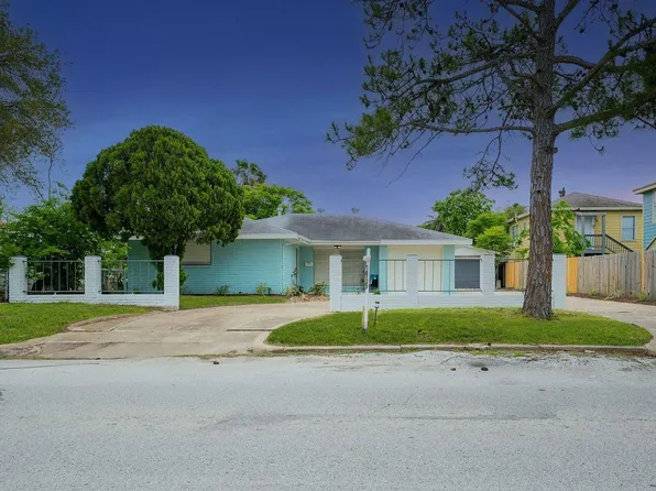 4923 Bernardo De Galvez, Galveston, TX 77551