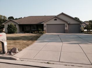 1673 Crimson Ct, De Pere, WI 54115