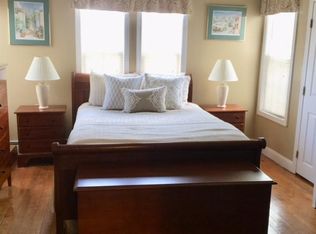 162 Water St APT 1, Clinton, MA 01510