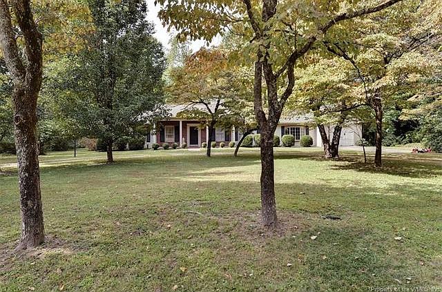 1st image of 283 E Queens Dr