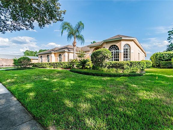 2nd image of 209 Southern Magnolia Ln