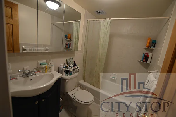 Rented by City Stop Realty | media 68