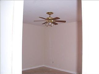 5th image of 710 Yulan Dr