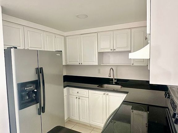 4th image of 11625-11627 Canal Dr #9