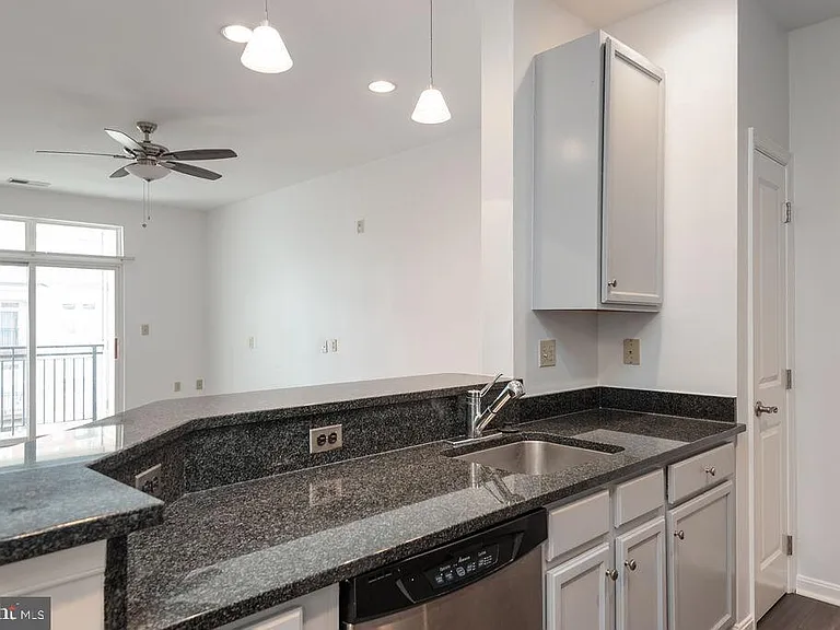 2655 Prosperity Ave #415 — Photo 6