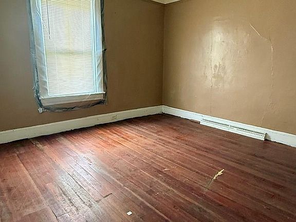 3rd image of 1609 Washington St