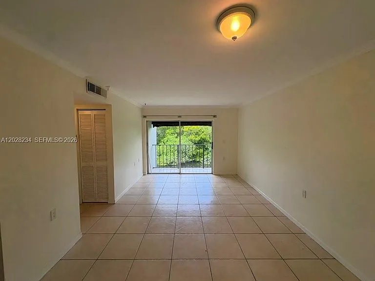 1141 Lake Victoria Dr #F — Photo 2