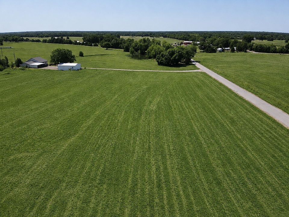 2nd image of LOT 8th Cres #33500