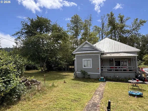 2583 NE Douglas Ave, Roseburg, OR 97470