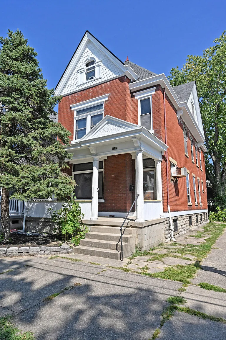 1830 Scott St photo 1