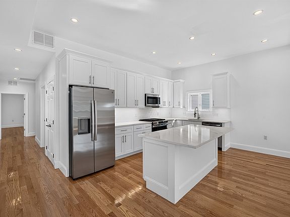 5th image of 59 Larkin St #1