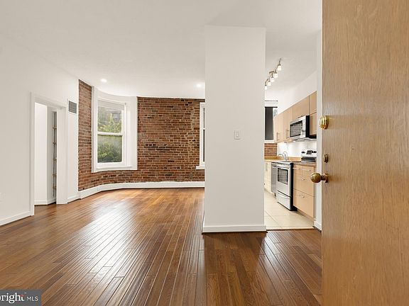 4th image of 1615 Q St NW APT 202
