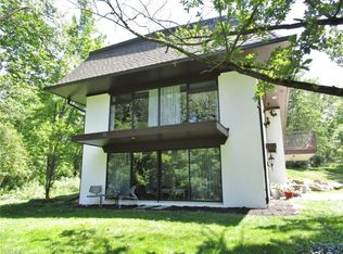 6978 Wallings Rd, Brecksville, OH 44141