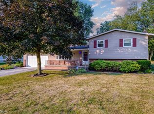 8208 Stonebridge Ave NW, North canton, OH 44720
