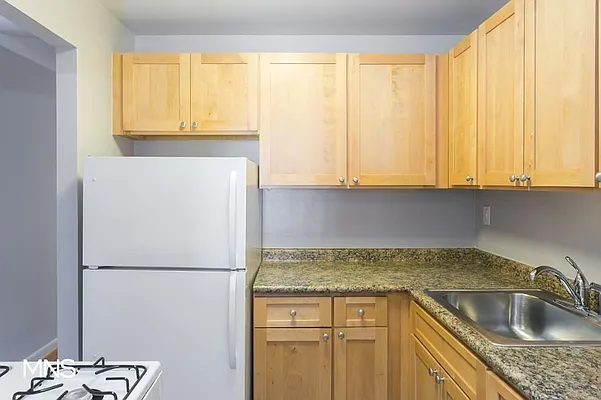 Rented by MNS Marketing | media 6