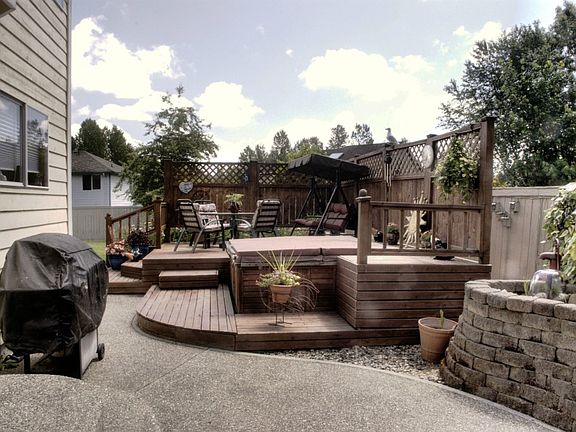 3rd image of 12204 11th Pl NE