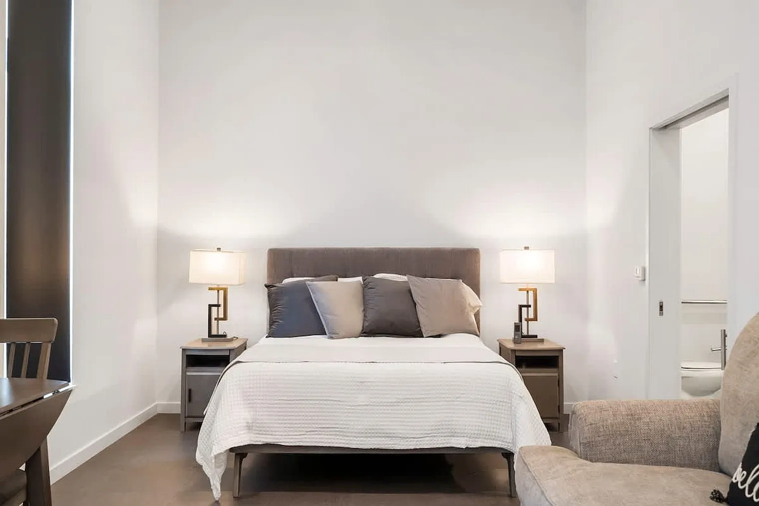 1 bed, 1.0 bath, 699 sqft, $3,508 — Photo 3