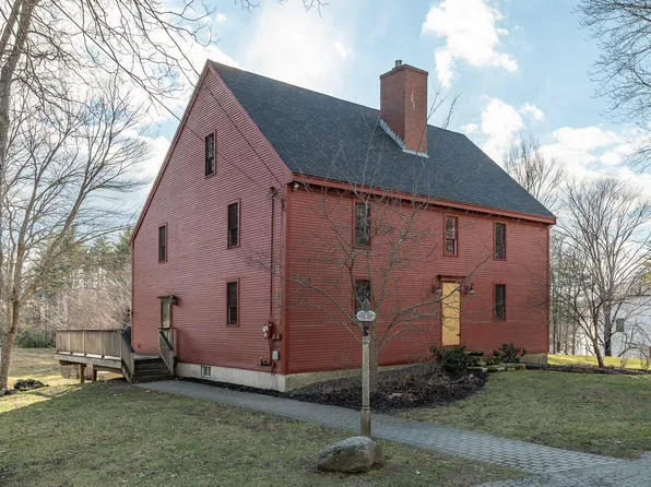 1 Linscott N Road, York, ME 03909