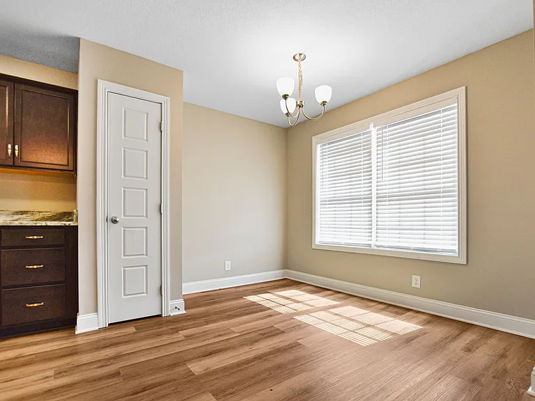 410 Irish Hills Dr — Photo 8