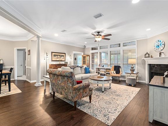 4th image of 6335 Johnston Ln