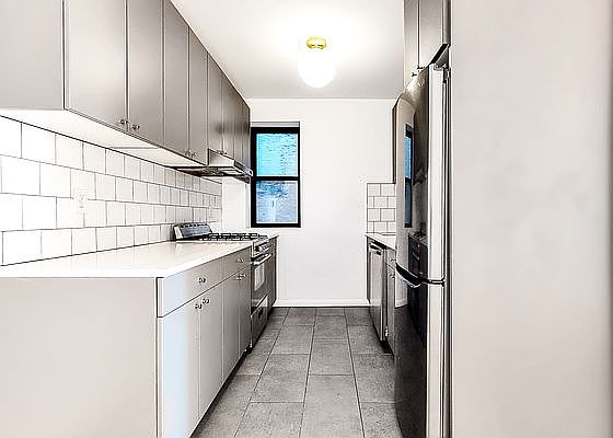 4th image of 251 W 116th St APT 4D