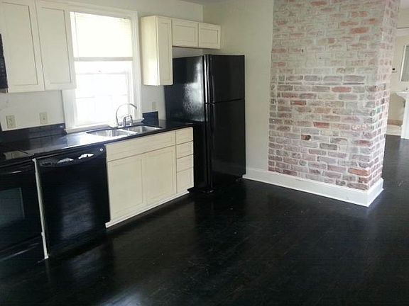 3rd image of 1028 Kerlerec St