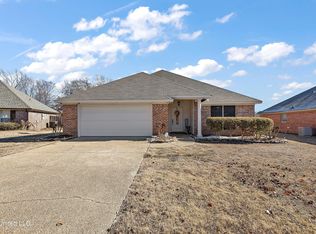 205 Camelot Way, Brandon, MS 39047