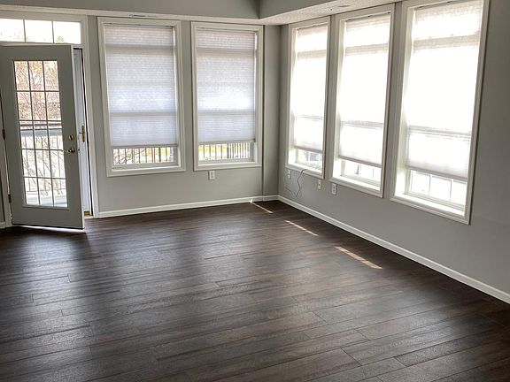 3rd image of 605 Snelling Ave S Unit 209