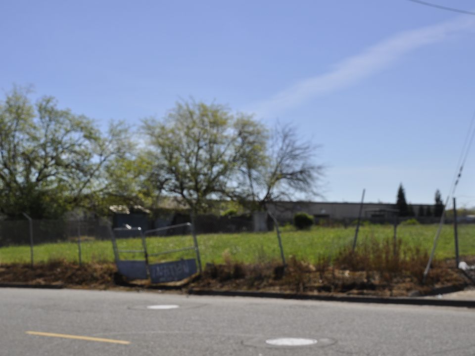 1st image of 1916 Main Ave